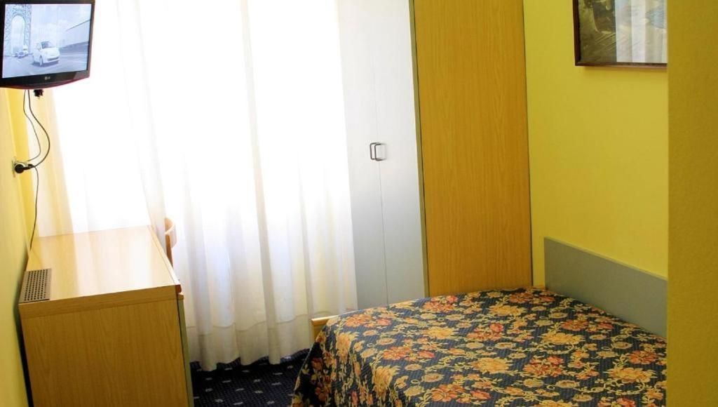 Hotel Lugano Milano Esterno foto