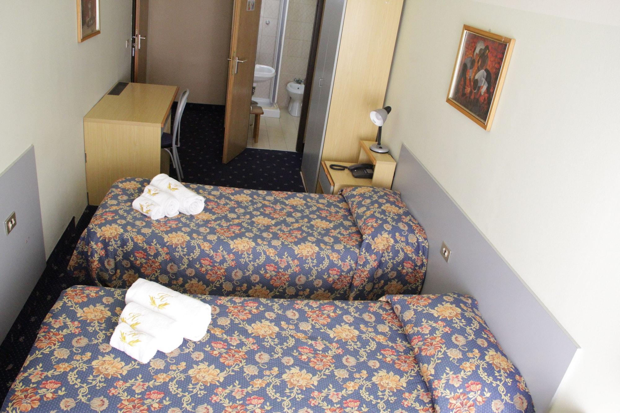 Hotel Lugano Milano Esterno foto