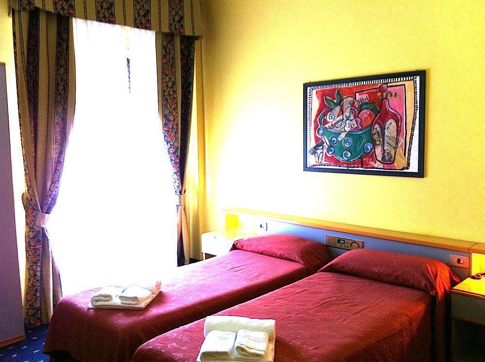 Hotel Lugano Milano Esterno foto
