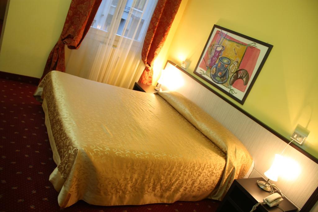 Hotel Lugano Milano Esterno foto