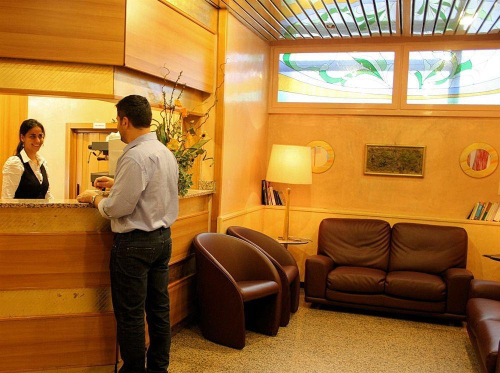 Hotel Lugano Milano Esterno foto