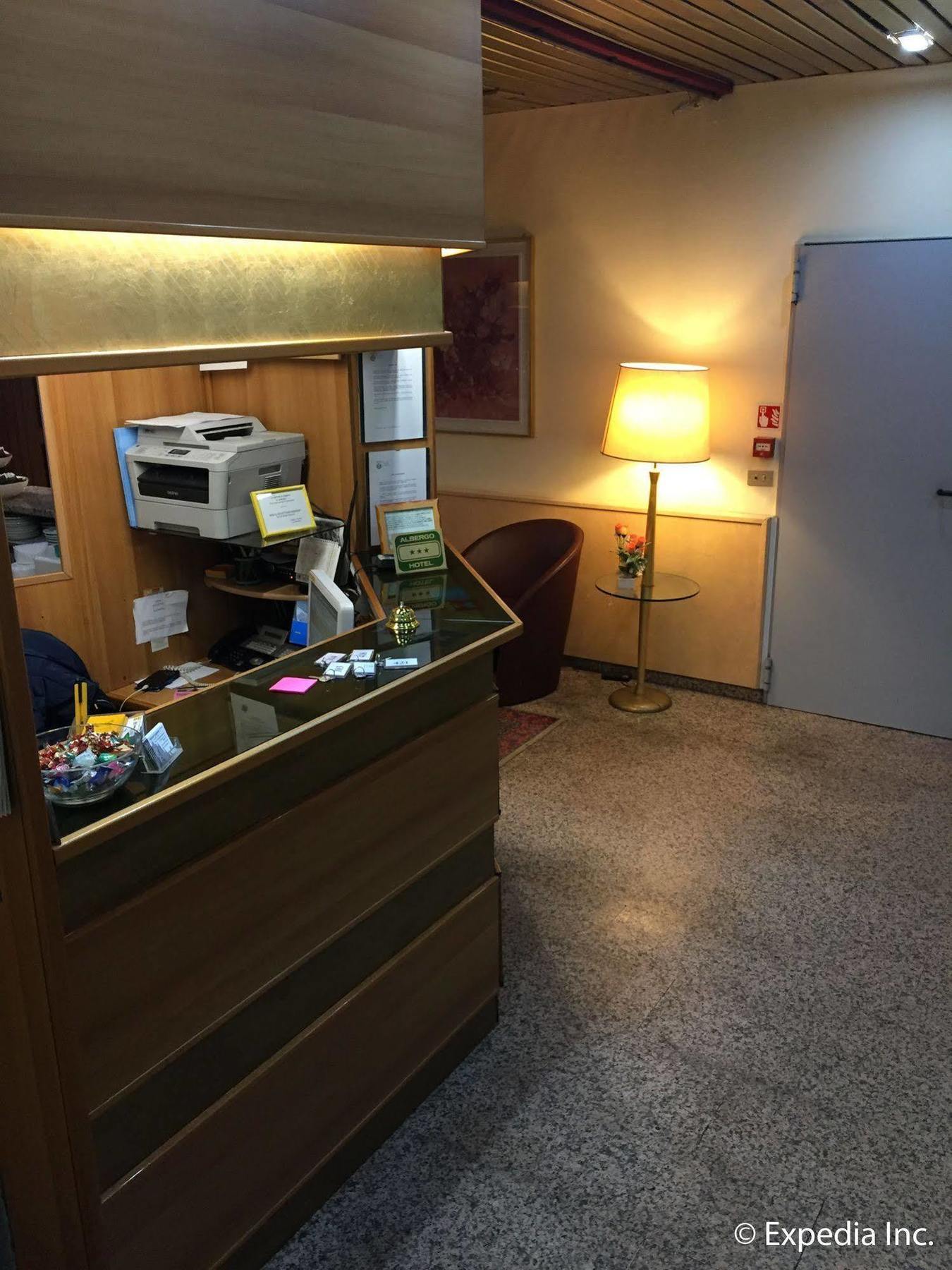 Hotel Lugano Milano Esterno foto