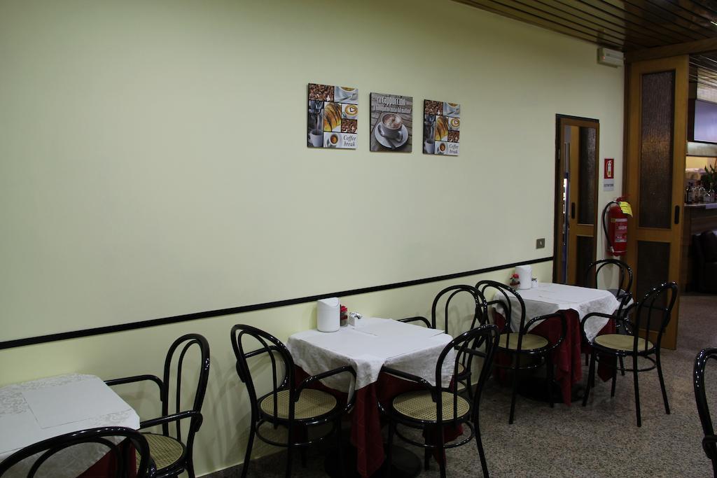 Hotel Lugano Milano Esterno foto