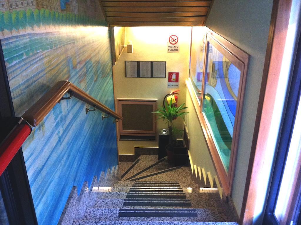 Hotel Lugano Milano Esterno foto