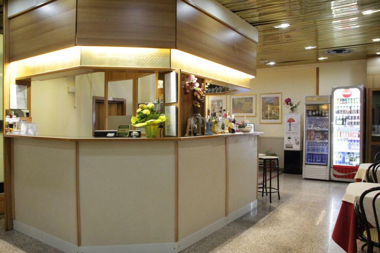 Hotel Lugano Milano Esterno foto